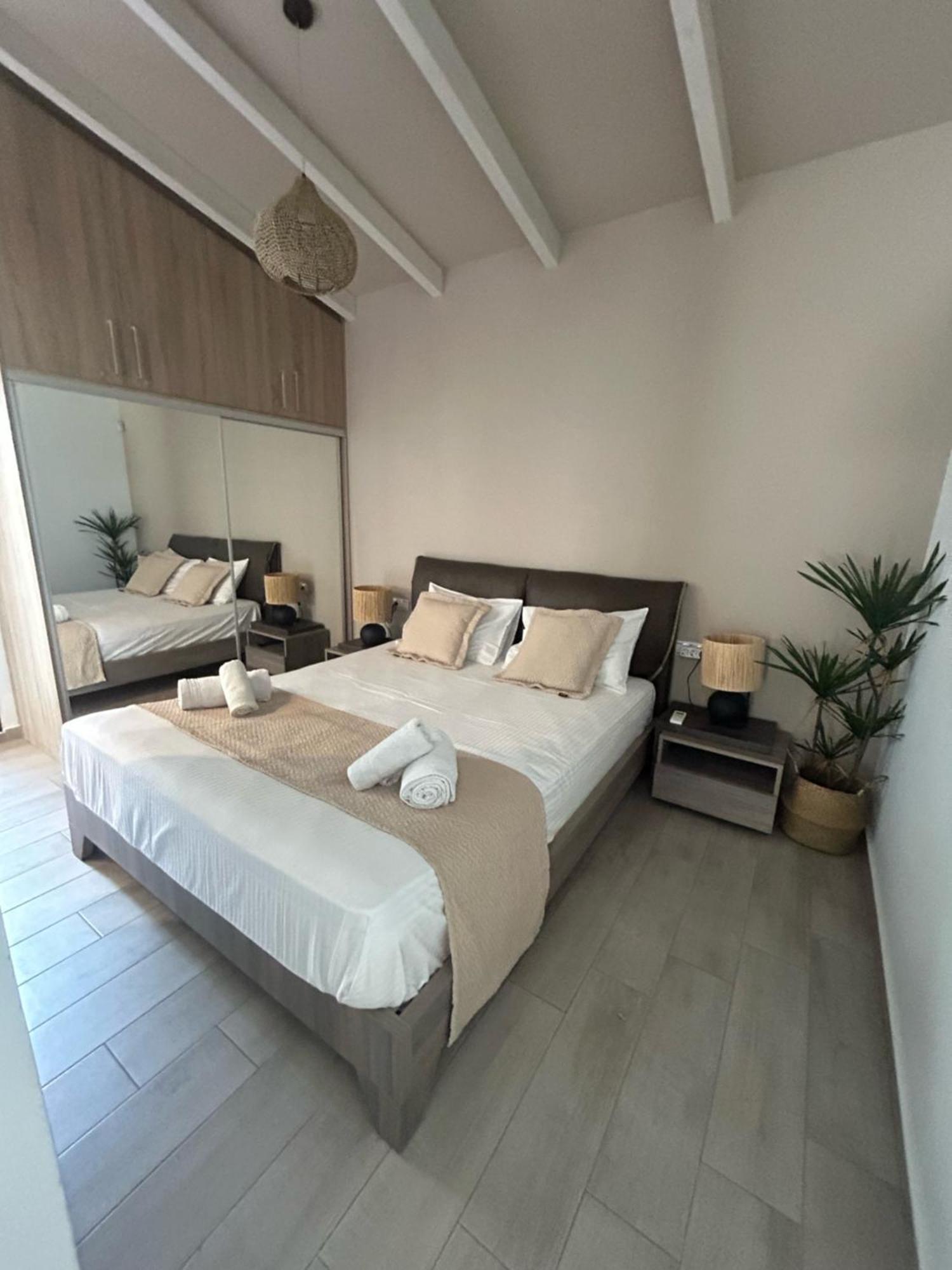 فيلا Ivory Style Maisonette Near Downtown كاندية المظهر الخارجي الصورة