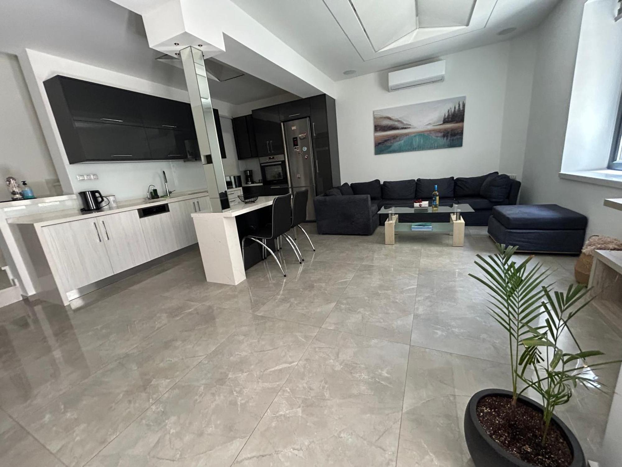 فيلا Ivory Style Maisonette Near Downtown كاندية المظهر الخارجي الصورة